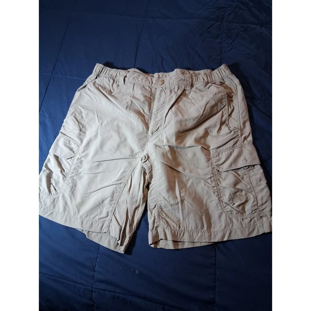 The North Face Shorts Mens Large Khaki Nylon Cargo‎ Hiking Utility Outdoor Trail